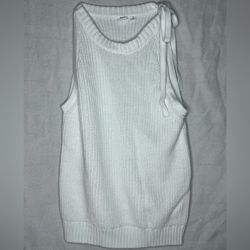 NWOT White GAP Sweater Vest/Tank Top